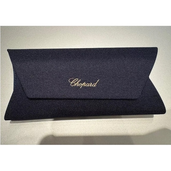 Chopard new eyeglass/sunglass case with cleaning cloth. - Picture 2 of 7